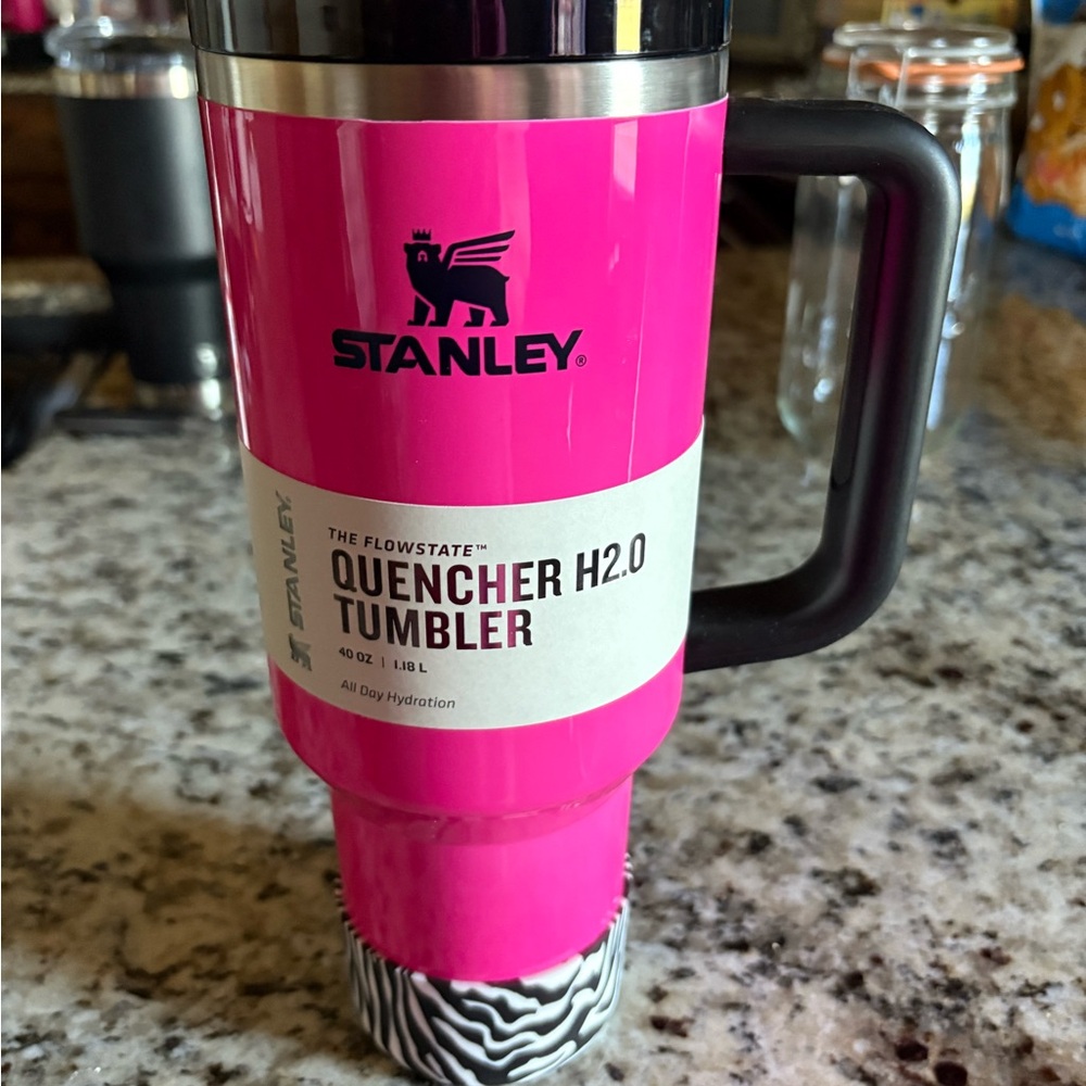 Stanley neon pink 40 oz mug , bnnu on display. No blemishes.